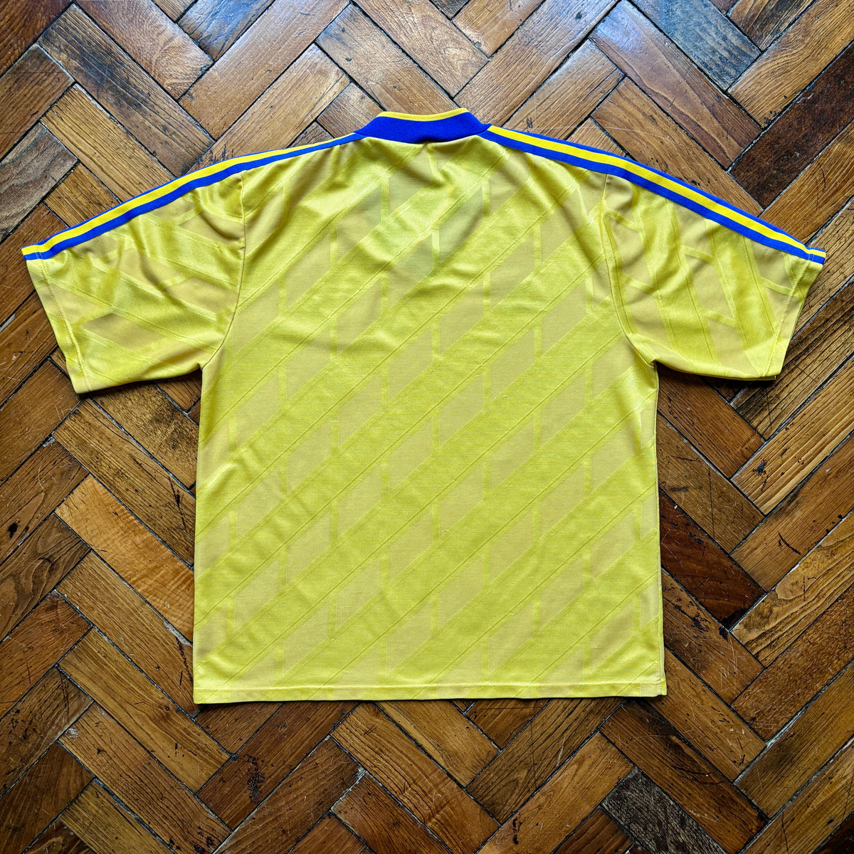Sweden [HOME] 1990 (L)