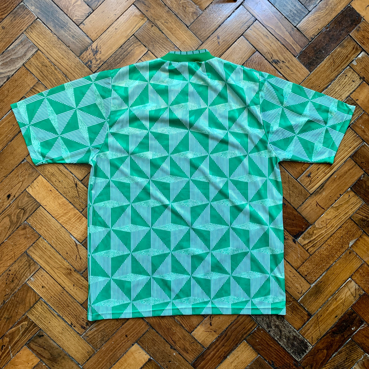 Northern Ireland [HOME] 90/92 (L)